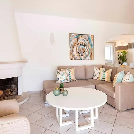 Sleeps 8 Pool Air Con T608003 *