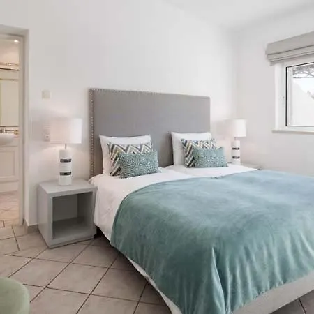Villa Sleeps 8 Pool Air Con T608003 *